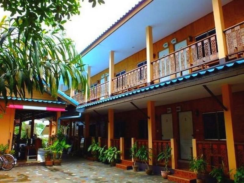 Tamarind Guesthouse Kanchanaburi Dış mekan fotoğraf