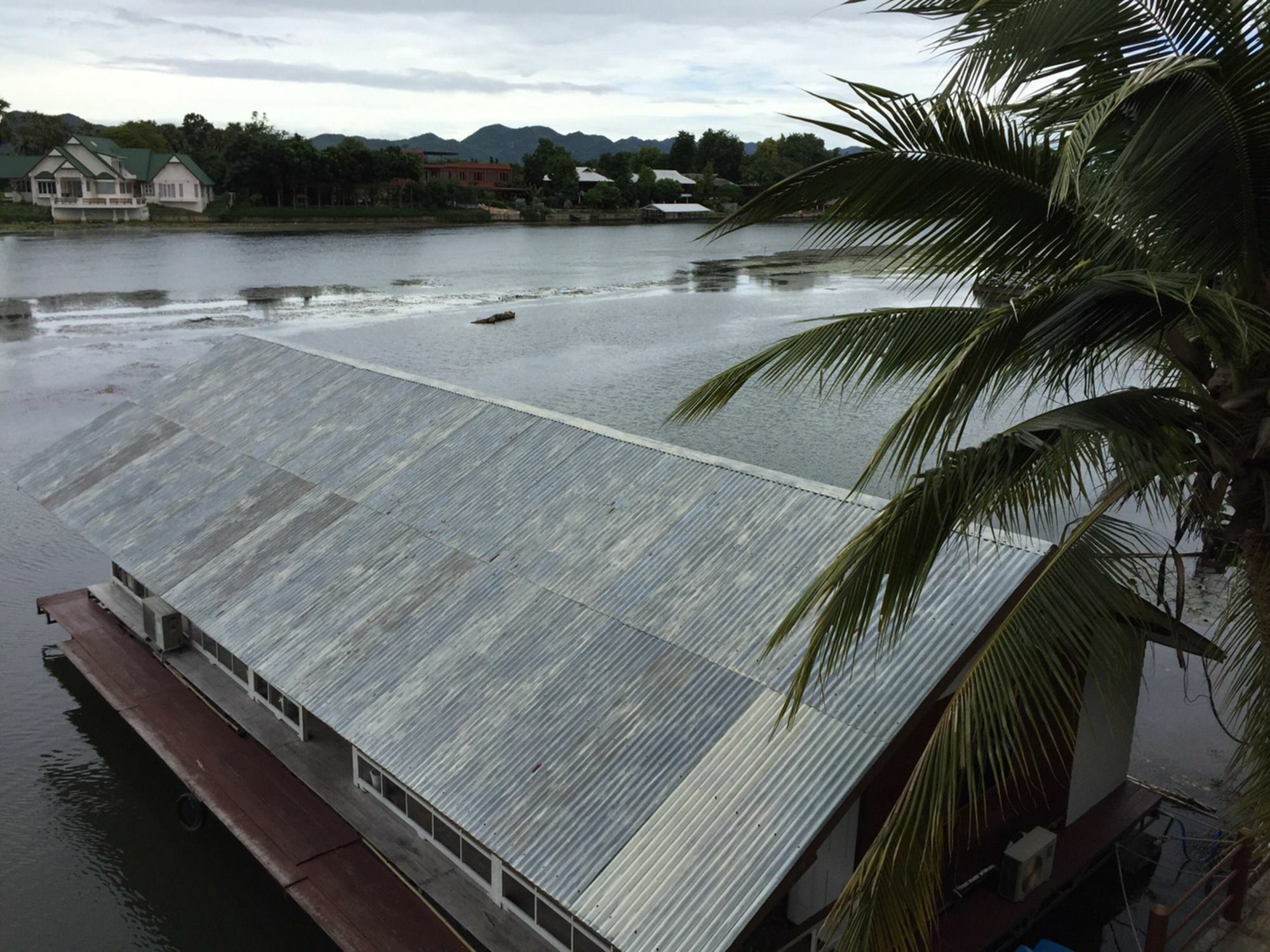 Tamarind Guesthouse Kanchanaburi Dış mekan fotoğraf